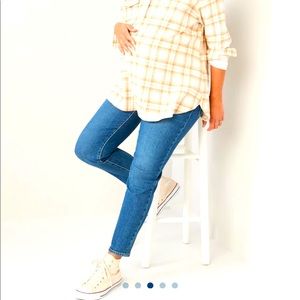 Old Navy OG Straight low panel maternity jeans NWOT